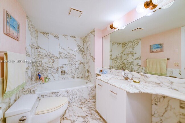 Building Photo - 4900 N Ocean Blvd