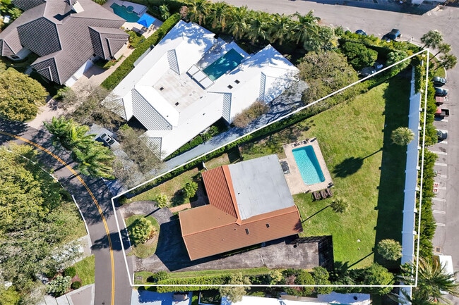 Building Photo - 26 Cayuga Rd