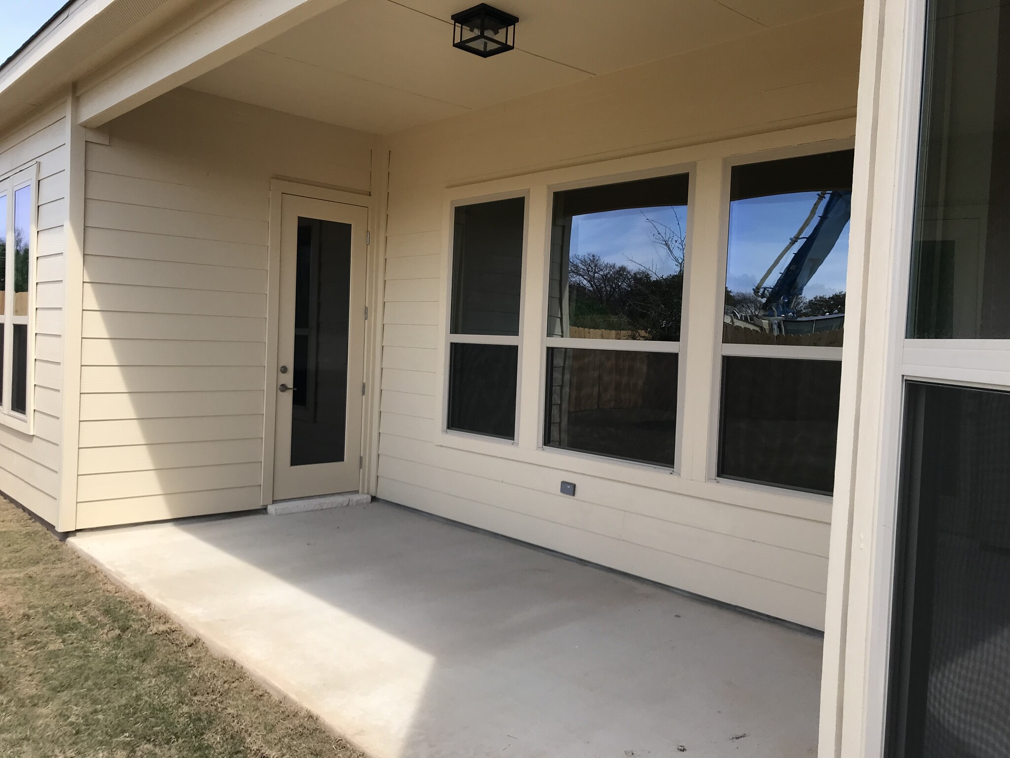 Covered patio - 3750 E Palm Valley Blvd