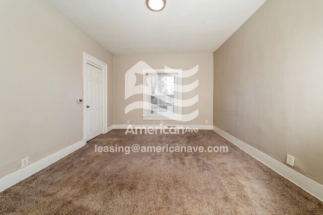 Building Photo - 183 1st St