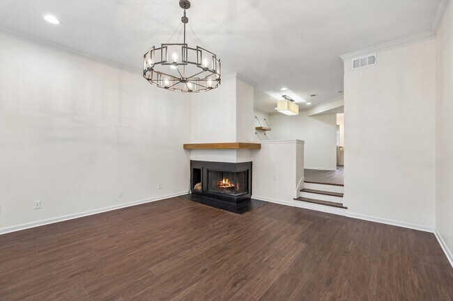 Building Photo - 219 Fairmont Ct