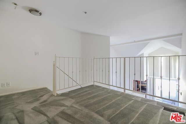 Building Photo - 620 S Gramercy Pl