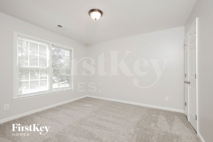 Building Photo - 6805 Renwick Ct