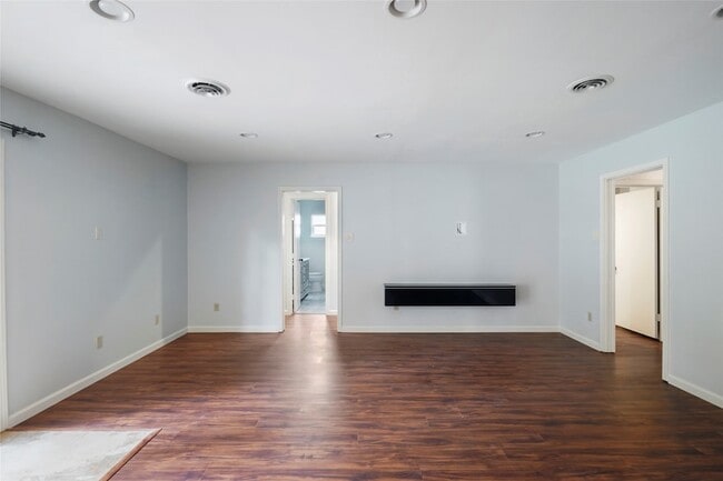 Building Photo - 10502 Timberwood Dr