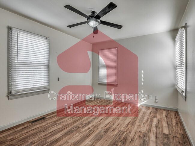 Building Photo - 3225 NW 33rd St