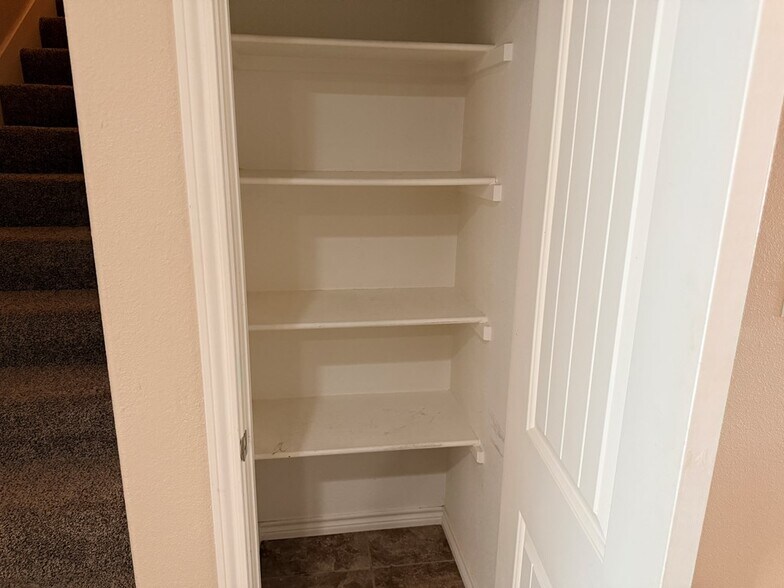 Building Photo - 7212 Barksdale Ln