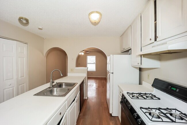 Building Photo - 705 Addy Cove