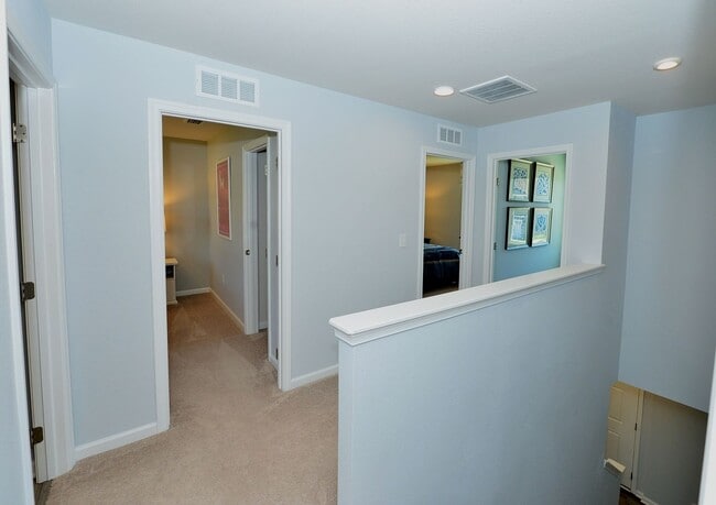 Building Photo - Model Home!