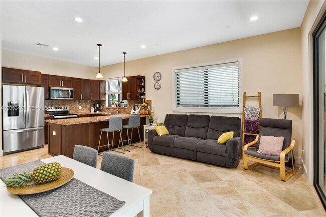 Building Photo - 3141 Day Ave