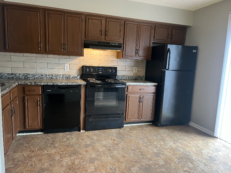Building Photo - 16 Duiguid Dr