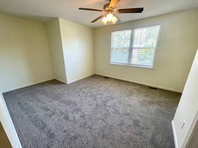 Building Photo - 208 Port Way