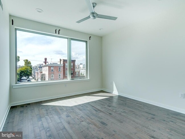 Building Photo - 2123 E Lehigh Ave
