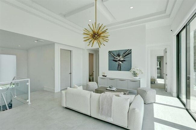 Building Photo - 1111 SE 9th Ave