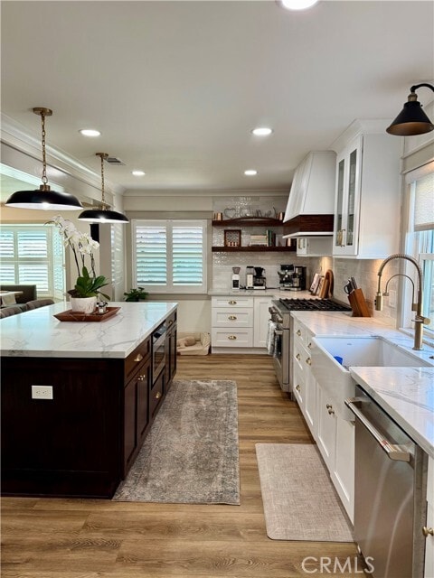 Building Photo - 722 Tressy Ave