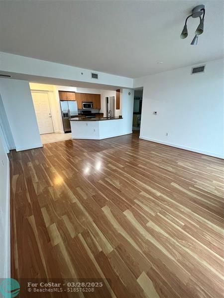 Building Photo - 1830 Radius Dr