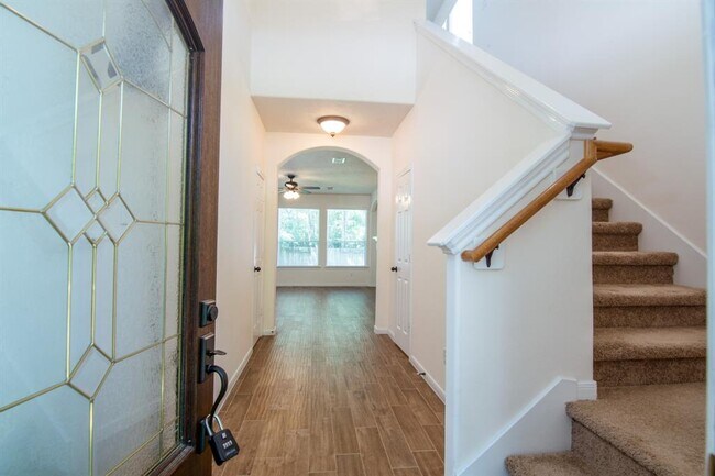 Building Photo - 147 Ledgestone Pl