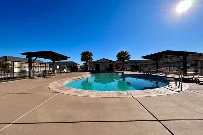 Building Photo - Blackhawk Townhome! Incredible Amenities!!