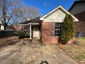 Building Photo - Renovated 2 Bedroom 2 Bath Home for Rent!!