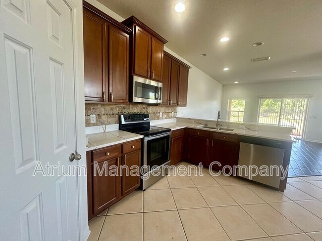 Building Photo - 12805 Avelar Manor Pl