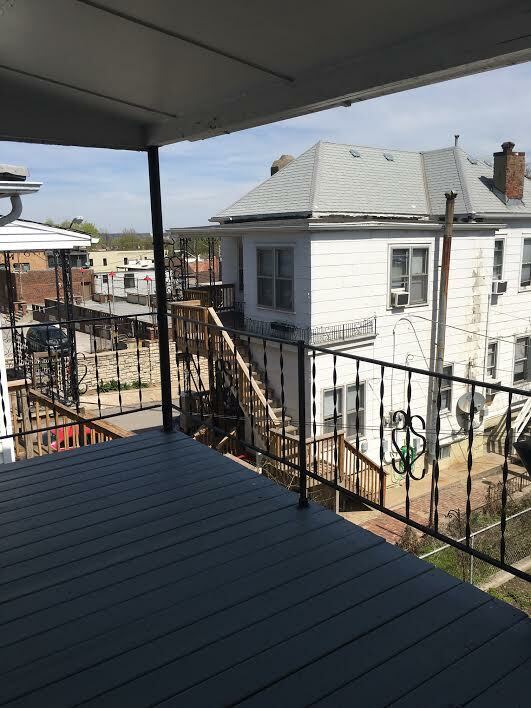 Building Photo - 553 Campbell St