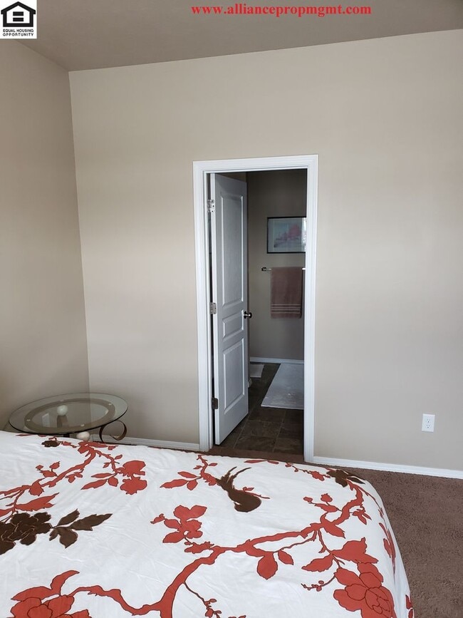Building Photo - Charming 3 bedroom house in Norton Ranch S...