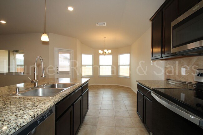 Building Photo - Classic Charm Meets Modern Comfort