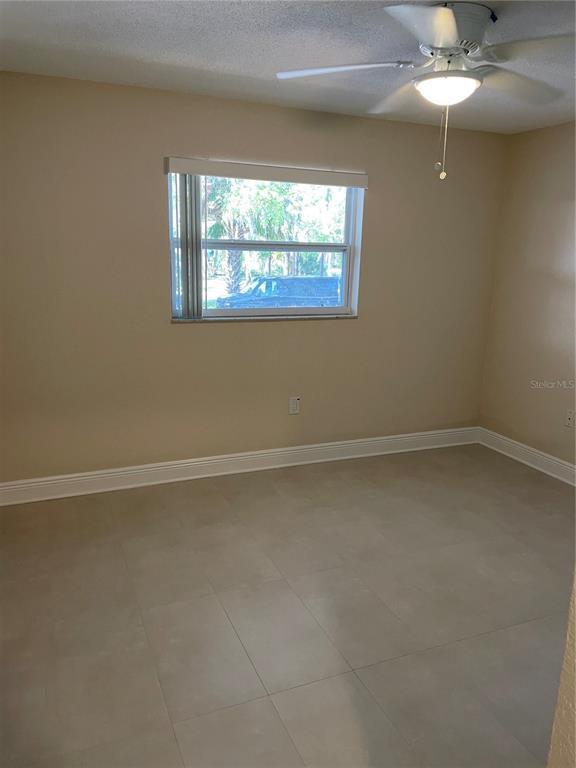 Building Photo - 337 Lagoon Dr