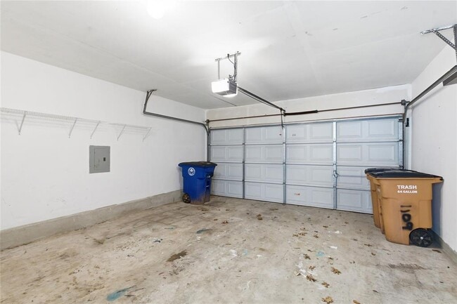 Building Photo - 1109 Mooreland Dr