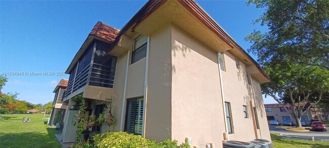 Building Photo - 14871 SW 104th St