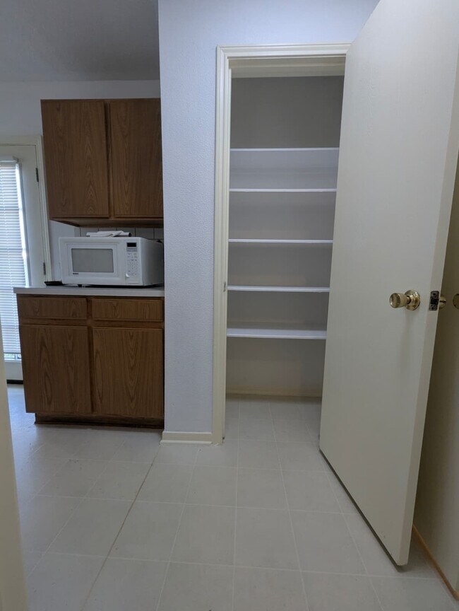 Building Photo - 13422 Sarento Village