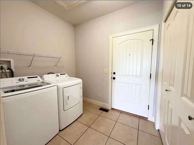 Building Photo - 3813 Liberty Cir