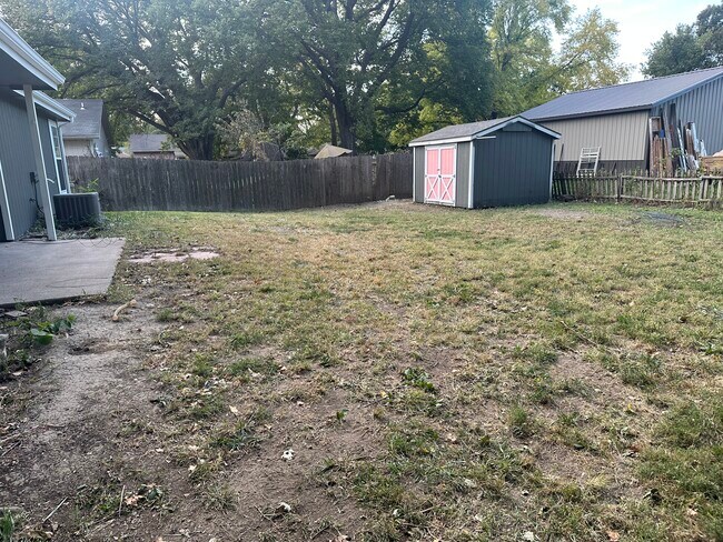 Building Photo - 847 Locust St