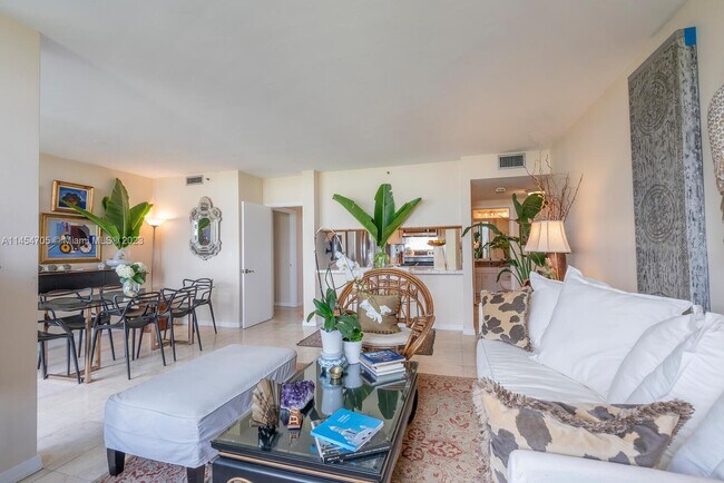 Building Photo - 1581 Brickell Ave