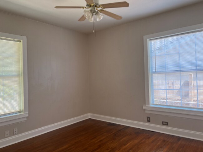 Building Photo - 111 S Audubon Dr