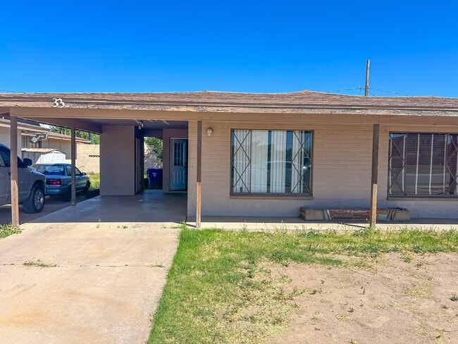 Building Photo - 33 S Olive