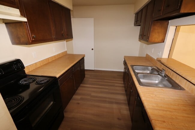 Building Photo - 9618 Rapid River Ln