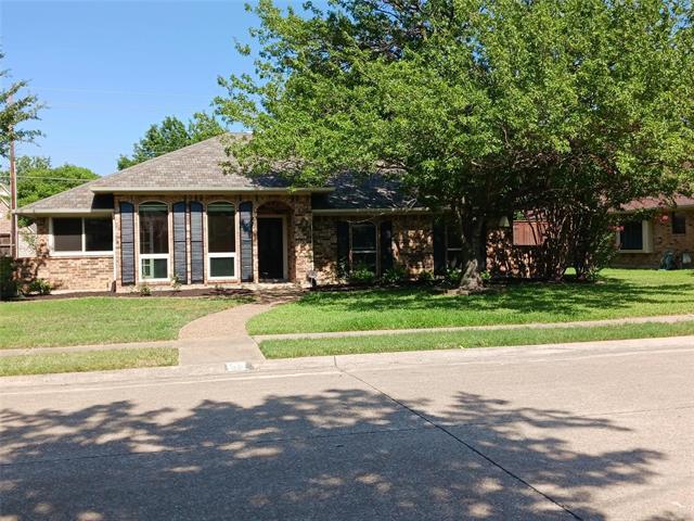 Primary Photo - 124 Meadowglen Cir