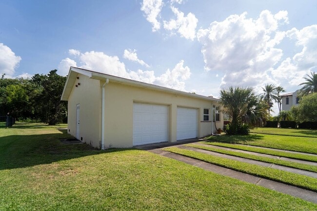 Building Photo - 61 Avista Cir