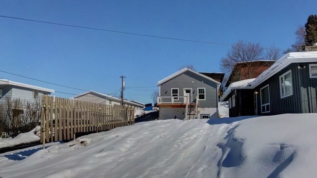 Building Photo - 1112 King Rd