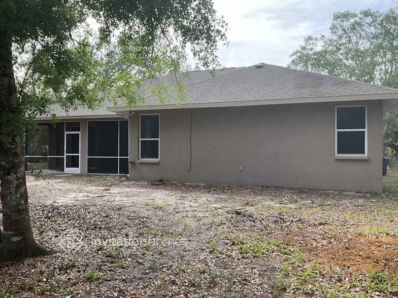 Building Photo - 14814 7th Ave E