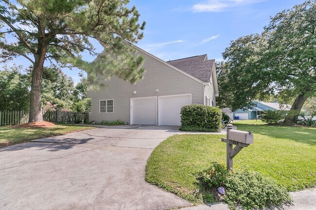 Building Photo - 339 Mt Royall Dr