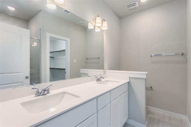 Building Photo - 1328 Creekbank Dr