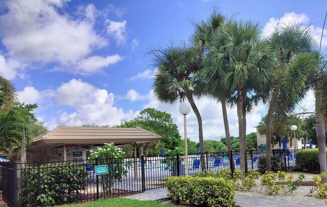 Building Photo - 1904 Bermuda Cir