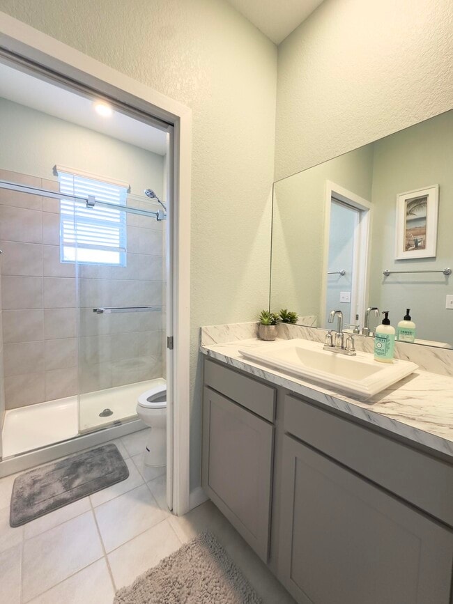 Building Photo - 69 Bandol St