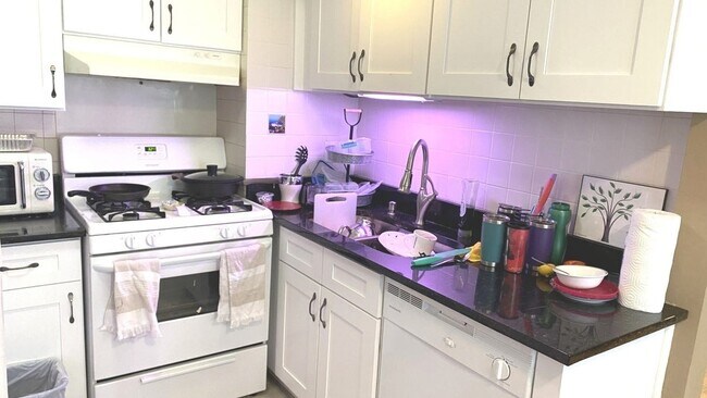 Building Photo - 322 Inverrary Ln