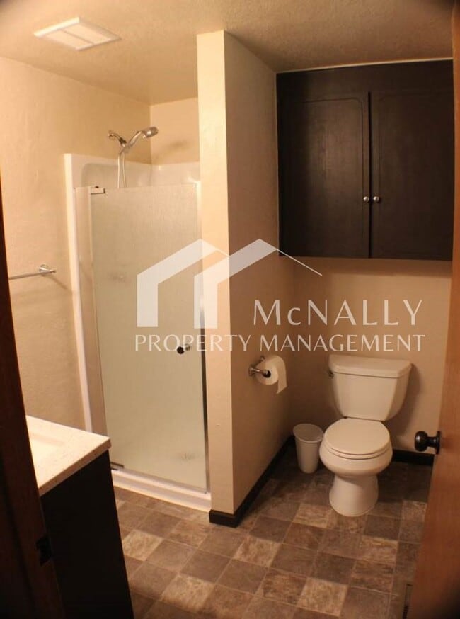 Building Photo - Freshly Updated 4BR Home w/ Finished Basement, New Appliances & RV/Boat Parking