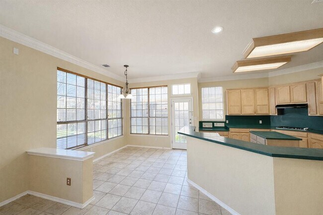 Building Photo - 1612 Chasewood Dr