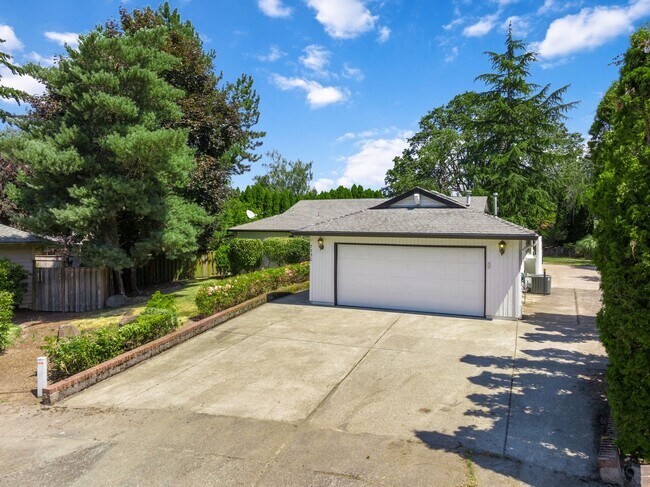 Building Photo - Stylish 3BR Beaverton Ranch w/ RV Parking & Hot Tub