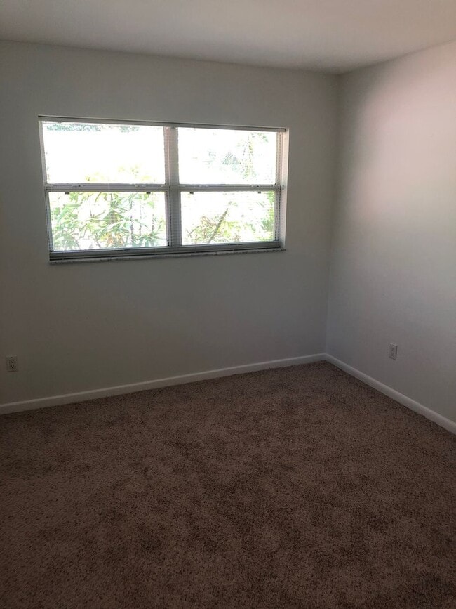 Building Photo - Great Home in Palm View