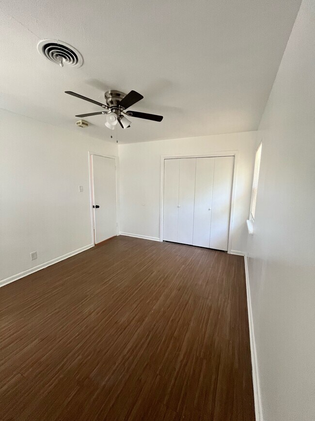 Building Photo - 110 Leighton Dr